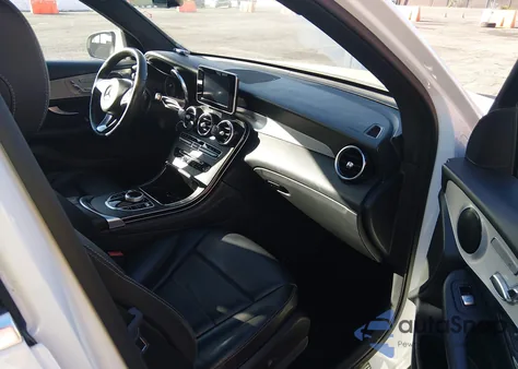 2019 Mercedes-Benz Glc 300 from USA, damaged, VIN WDC0G4JB8KV131728